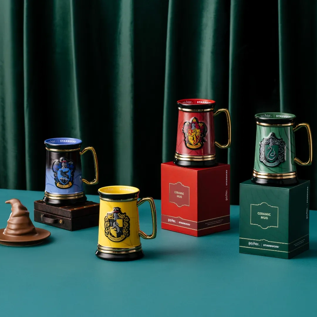 星巴克-哈利波特-聯名系列-Magic Happens Together-變色馬克杯-霍格華茲-四大學院-葛來分多-史萊哲林-雷文克勞-赫夫帕夫-金探子-魔法世界-Harry Potter-星巴克聯名